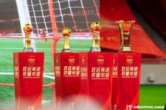 海港辉煌创纪录，庆功会根宝动情