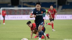 余望身价45万欧高居榜首，中甲新秀前途可期。