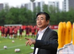 宋凯：中国足球应当向日本教练学习两方面。