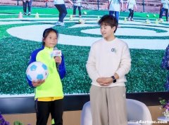 中国女足球星王霜：期待更多爱踢球的女孩被关注