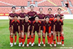 中国女足飞赴西班牙进行训练：年轻化升级，队伍更新血液