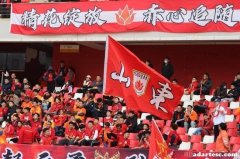 球员最大的幸福：女超联赛迎来新赛季，感受到球迷呐喊声。