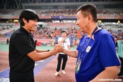 鲁川大战：泰山战术决定胜负，崔康熙与徐正源对决