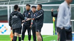 广州豹不敌辽宁铁人，李兵与李金羽对决并互致敬意