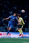 申花2.0版本的斯卢茨基 持续以定位球破门助力赢球