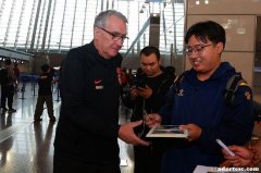 国足抵达雅加达，客战印尼主力阵容已成型