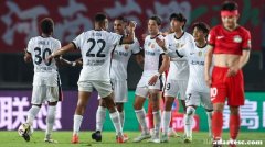 海港客场胜河南：年轻化改造持续发挥效果，双新星再度闪耀