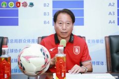 周穗安指导接受采访：穗安街超五人足球争霸赛发布会报道