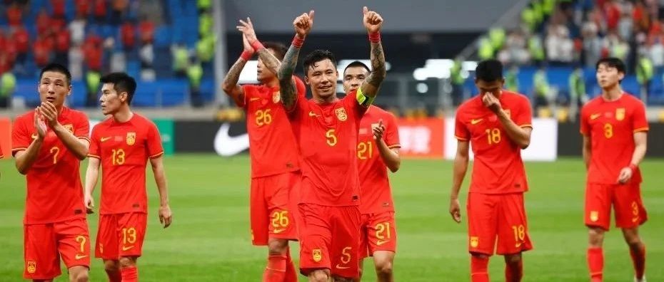 国足中场短板有隐忧 下一步该约战亚洲强队了吧？
