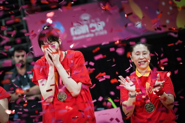 郑薇：敢打敢拼永不放弃 女篮精神一直在传承