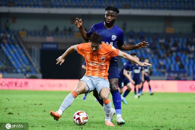 中超-王鹏进制胜球 沧州雄狮1-0送深圳10轮不胜