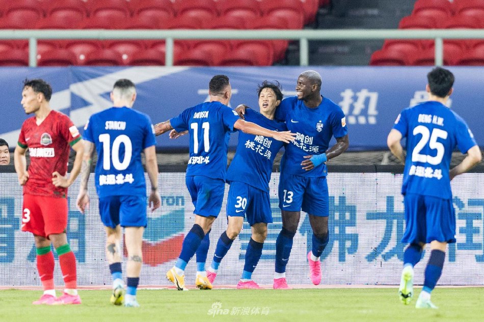 [中超]武汉三镇4-2河南队