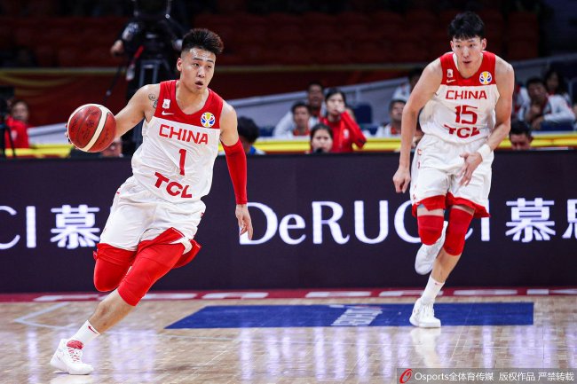 中国男篮不敌塞尔维亚 李凯尔6分4板赵睿13分