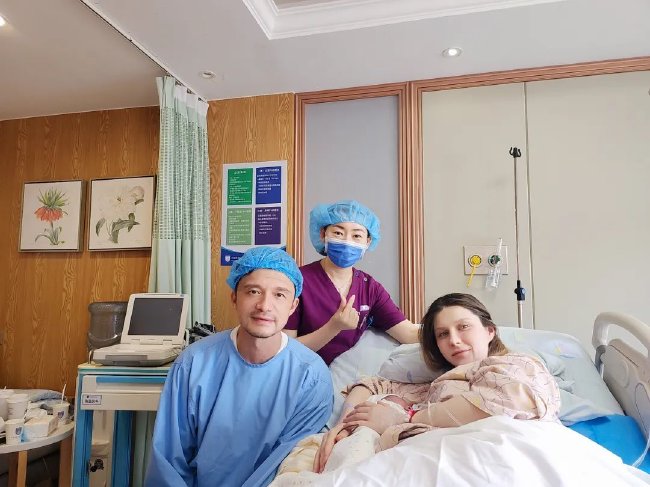 恭喜！大连人主教练谢晖喜得千金 儿女双全