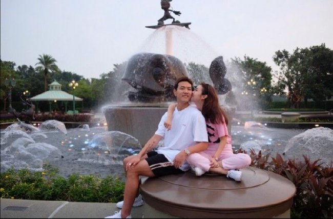 金英权：我与妻子是一见钟情 她是我坚强的后盾