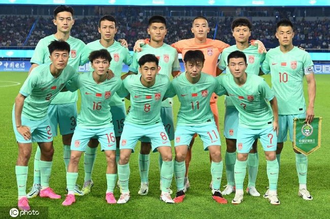 亚运男足-谭龙双响 韩国4-0泰国小组第一提前出线