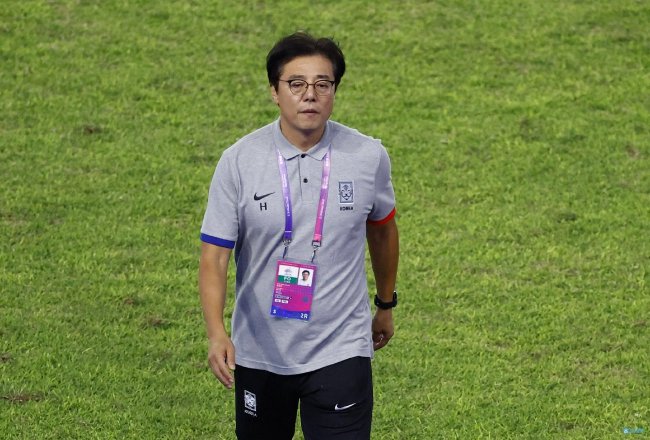 韩国主帅：感谢中国球员的努力 双方贡献高水平比赛