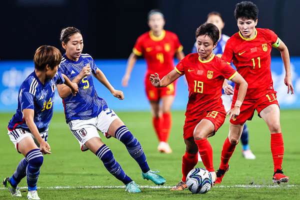 半场-3分钟连丢2球汪琳琳破门 中国女足1-4日本