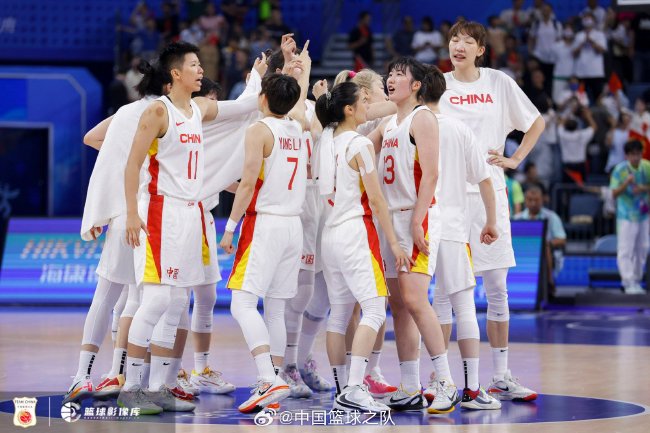 亚运会-李月汝25+15 中国女篮大胜朝鲜进决赛