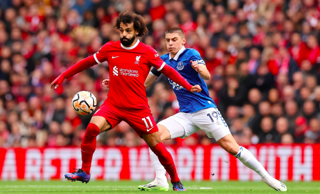 英超-萨拉赫双响努涅斯助攻 利物浦2-0埃弗顿