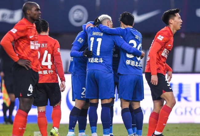 中场-阿齐兹谢鹏飞建功韦世豪失点 三镇4-3亚泰