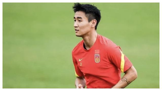 媒体人赞韦世豪：大场面先生 关键时刻总能站出来