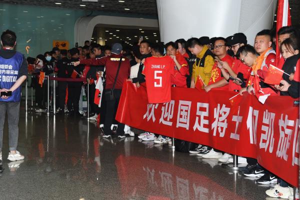 国足深圳开练备战中韩战：用200%的力量力拼强敌