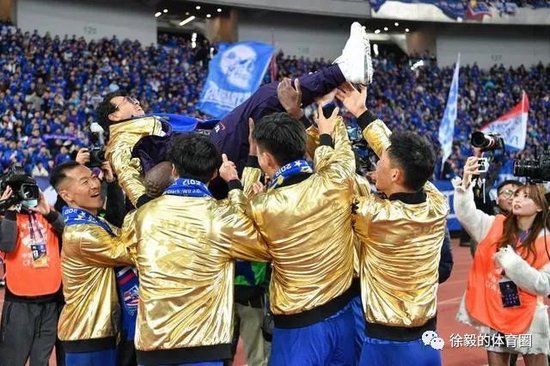 浙江队把上海申花主教练打下课？吴金贵太冤了
