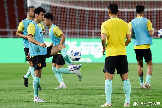 国足第三个热身对手锁定中国香港队 新年第一天