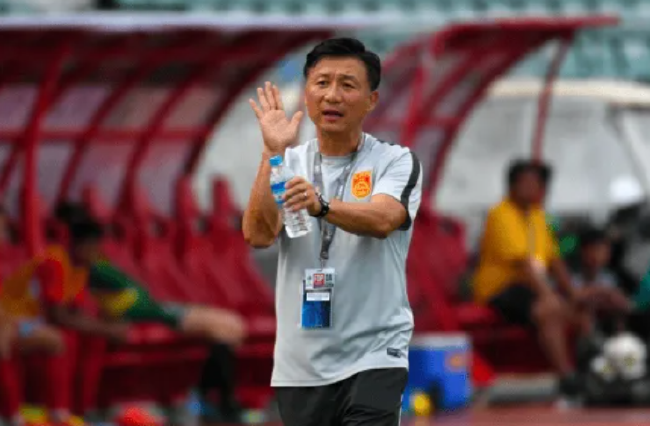 记者:成耀东是陈戌源定的主帅 换不换都出不了线
