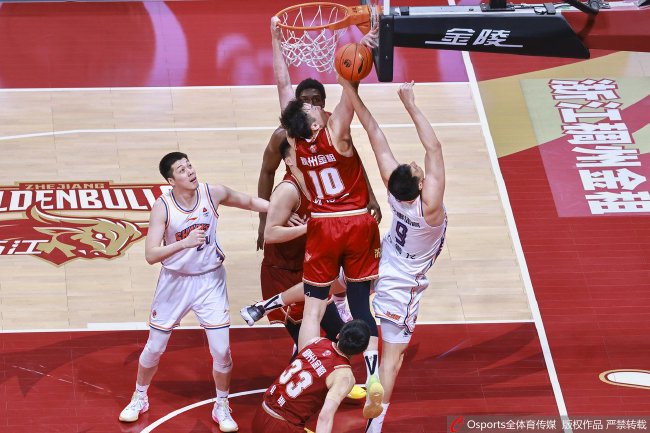 刘泽一29分浙江6人上双力克上海 总分1-0领先