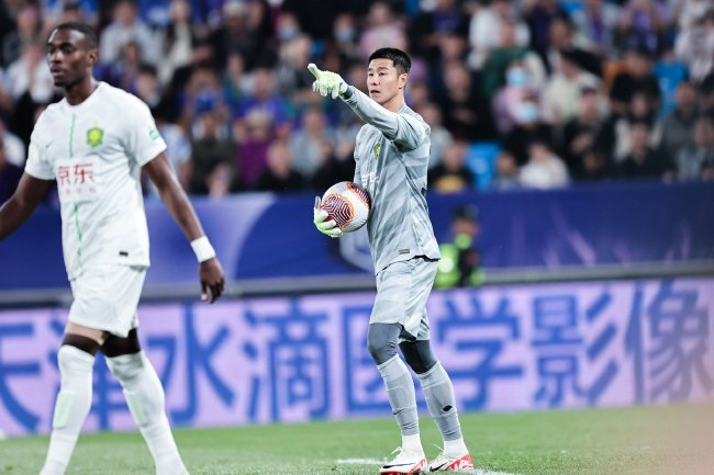 35岁侯森状态太神勇！最近3轮中超完成19次扑救