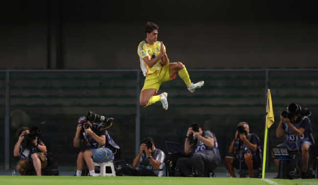 弗拉霍维奇双响 尤文图斯3-0维罗纳