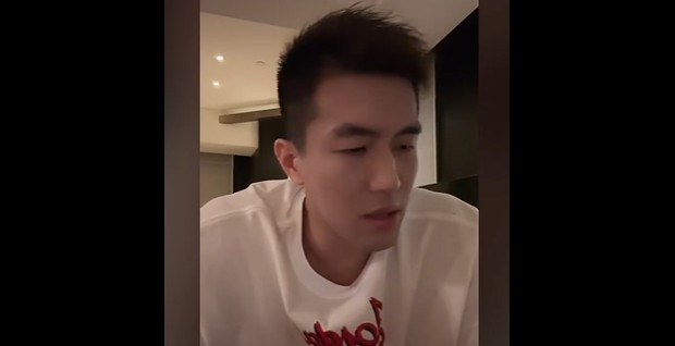 郭艾伦在直播中坦言无怨恨和委屈 意外哽咽情绪流露