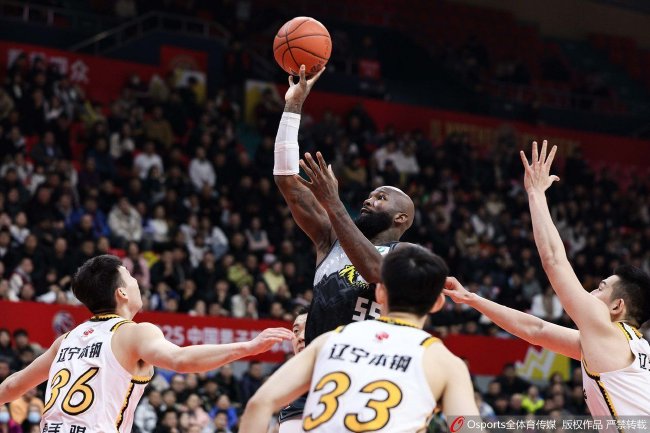 琼斯31分带领吉林击败辽宁，翟晓川16+10助首钢胜江苏