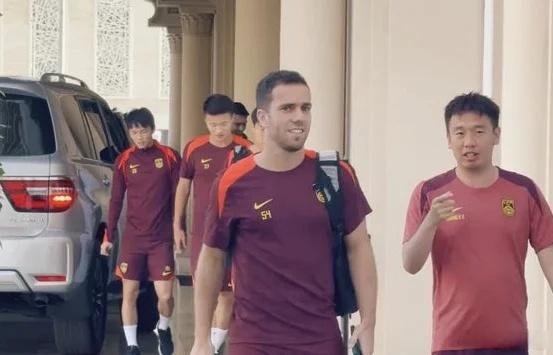 国足赴利雅得 击战沙特不手软