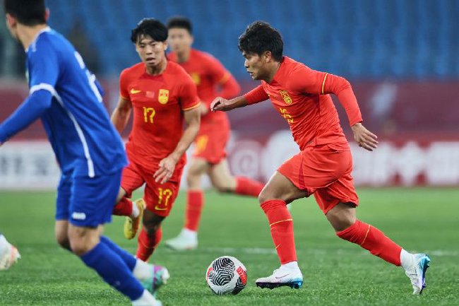 U22国家队首战中，U20小将替补崭露头角