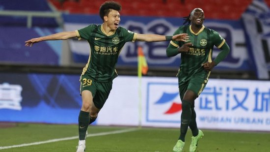 中超阵容11人，中甲队伍亮相33人，U21球员成为联赛焦点。