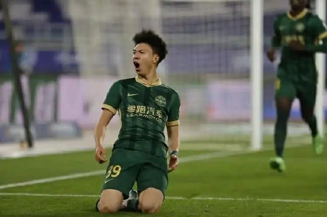 国脚回归中超仅10人首发 伊万赴工体观看京蓉之战