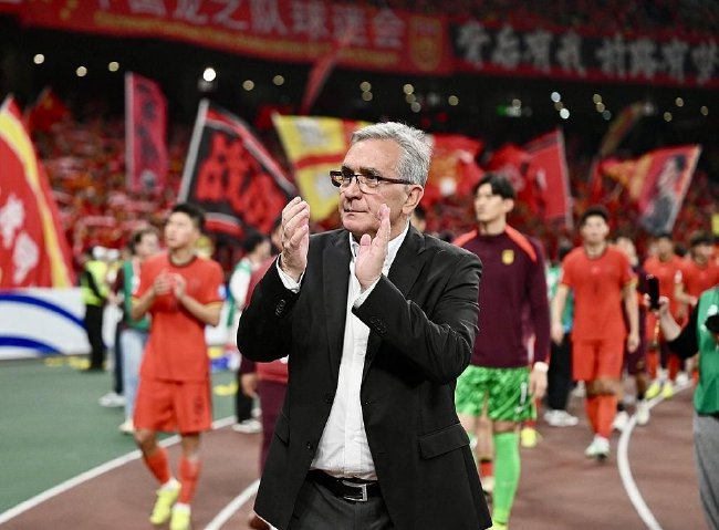 国足将在足协杯3轮比赛后集中训练，王钰栋有望成为主力。