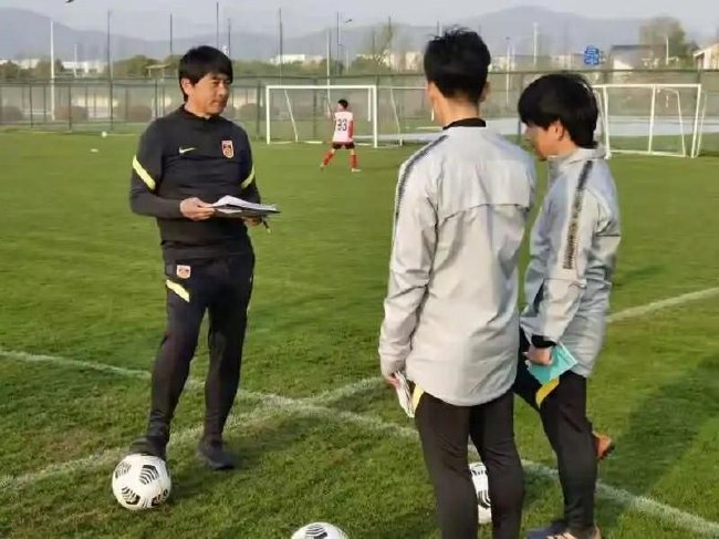 浮嶋敏继续得到足协重用，邝兆镭入选U16国足