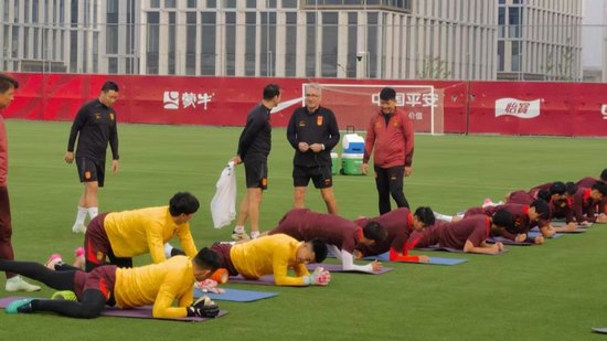 杨明洋：磨合不是问题，塞尔吉尼奥自信能更出色