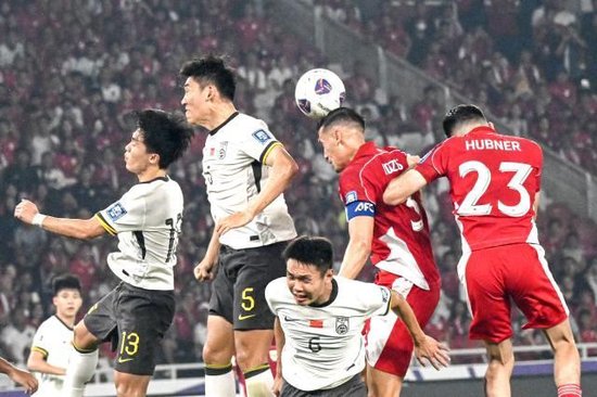 国足只有一条路可选：着眼未来不能只练手