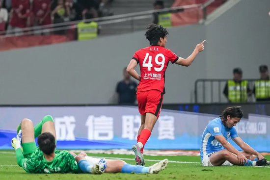 上海海港：新老交替中追赶希望保卫冠军地位