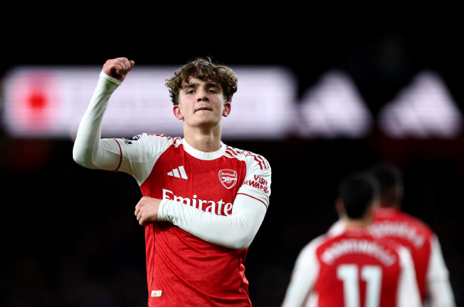 英超争冠赔率悬殊:阿森纳1.1强势领跑,曼城翻盘仅存理论可能